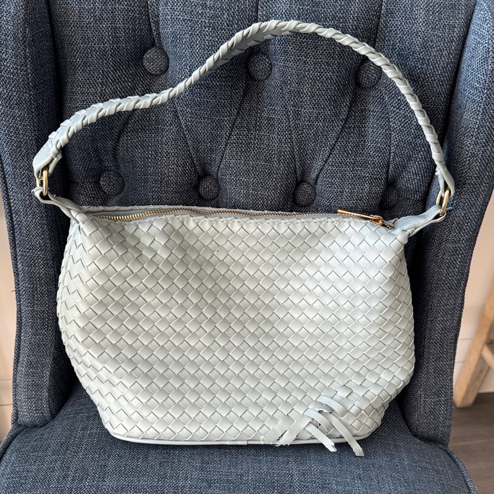 Elegant Light Blue Shoulder WOVEN HOBO BAG
Faux vegan leather Zip top closure